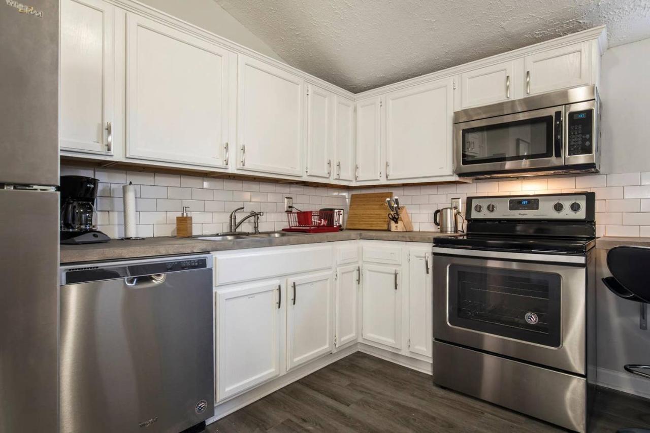 Louisville Dream House 4Br 2Ba By Cozysuites 외부 사진